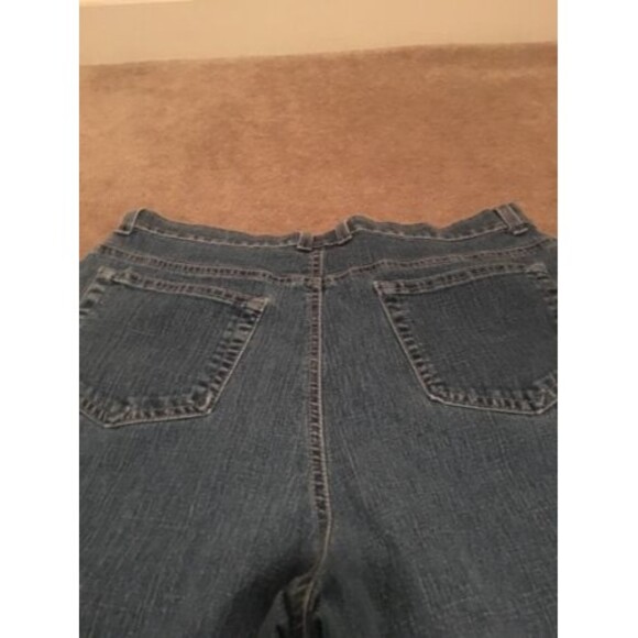 St. John's Bay Women's Jeans Blue Denim Pockets Zip Button Size 16 Short - Picture 7 of 7
